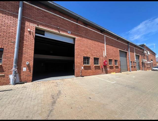 266M² WAREHOUSE TO LET IN HENNOPSPARK